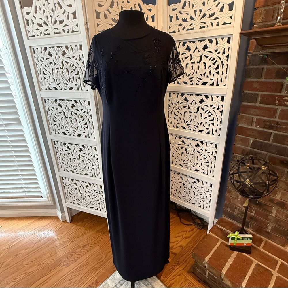 Maggy London Elegant Navy Blue Evening Dress with Beaded Bodice Sz 14